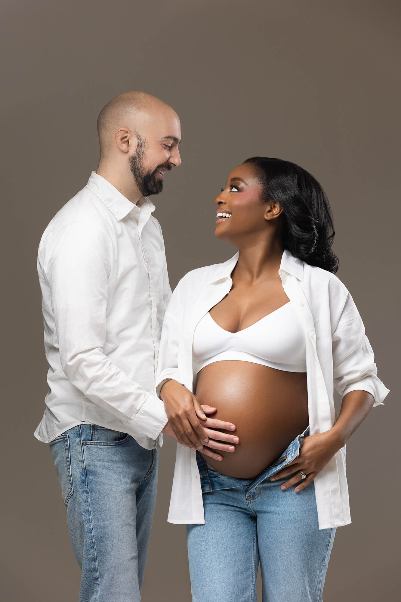 best maternity photographer near me Baltimore, best Washington DC maternity photographer, maternity photoshoot, Maryland maternity portrait studio 3377