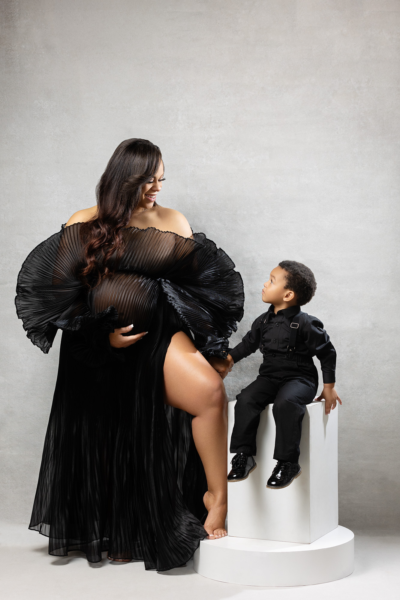 Upper Marlboro maternity photographer, maternity portrait studio, motherhood photographer near me Baltimore