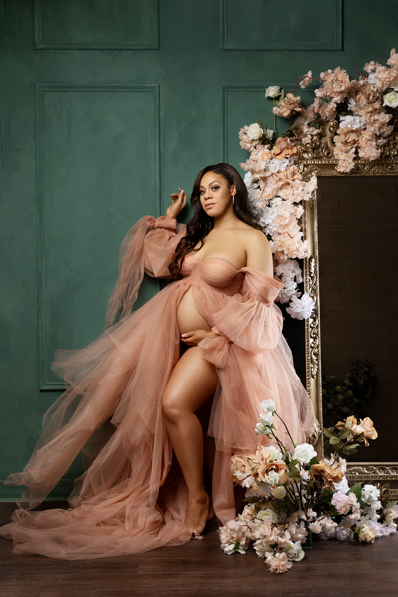 Upper Marlboro maternity photographer, maternity portrait studio, motherhood photographer near me Baltimore
